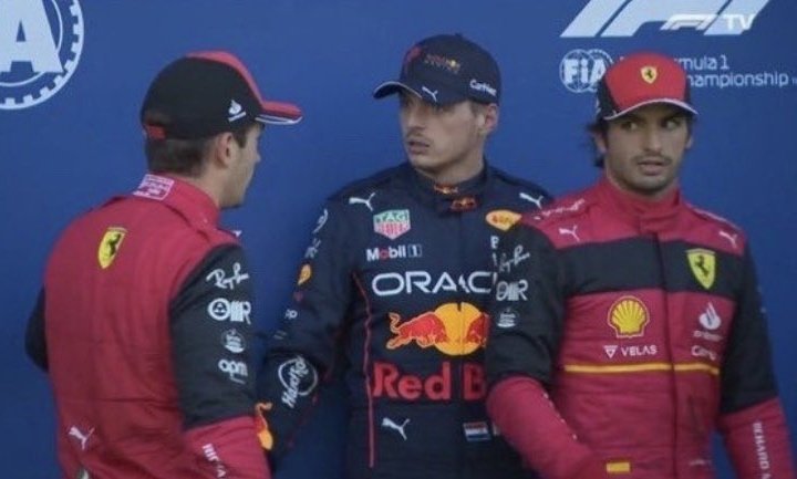 vromvrommadie's tweet image. Wherever Charles is, there's always gossip going on😂
He is the gossip girl himself