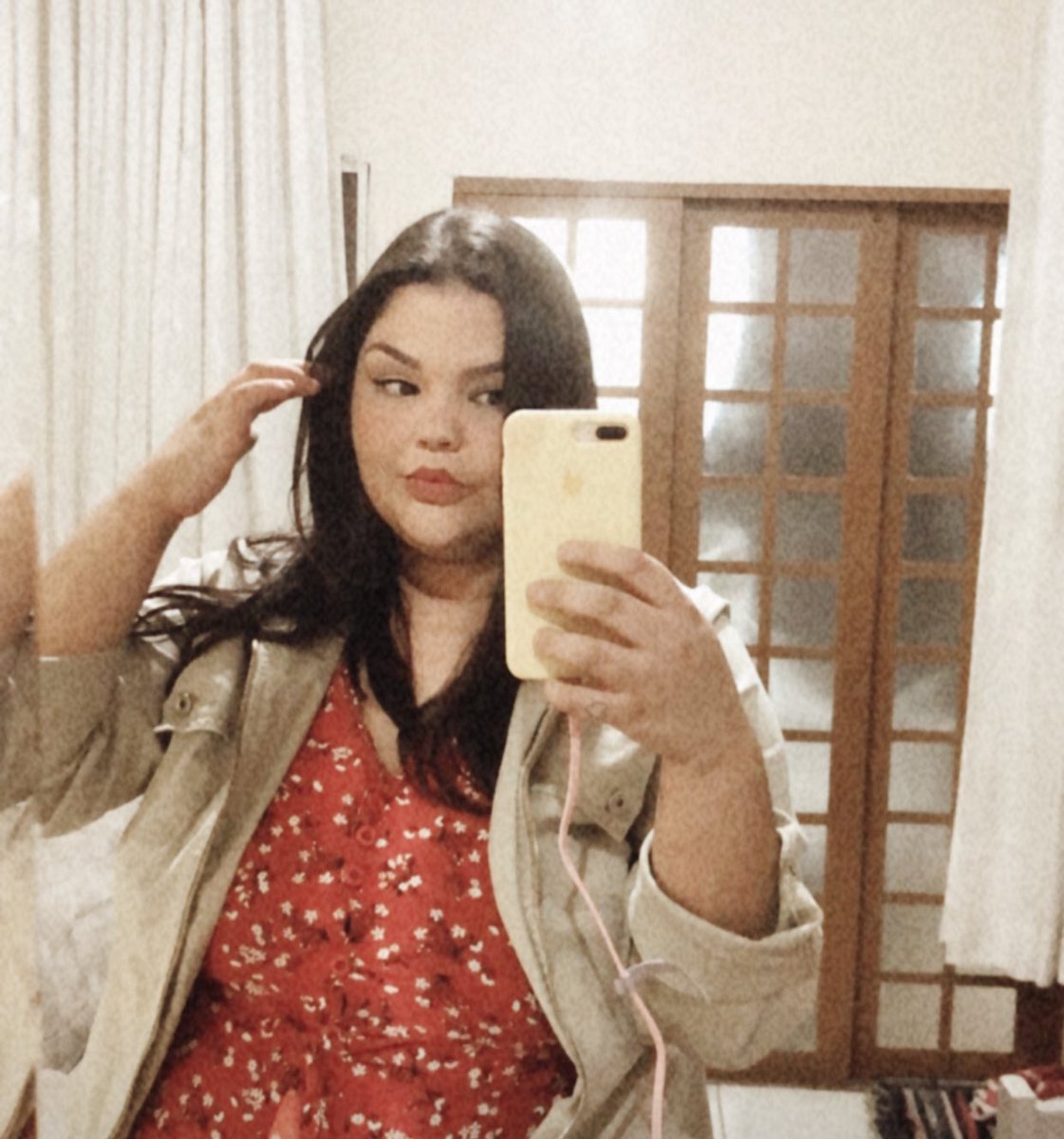dearjulis's tweet photo. é sobre olhar pra si mesmo com carinho ❤️ https://t.co/g3u3H8HwyT