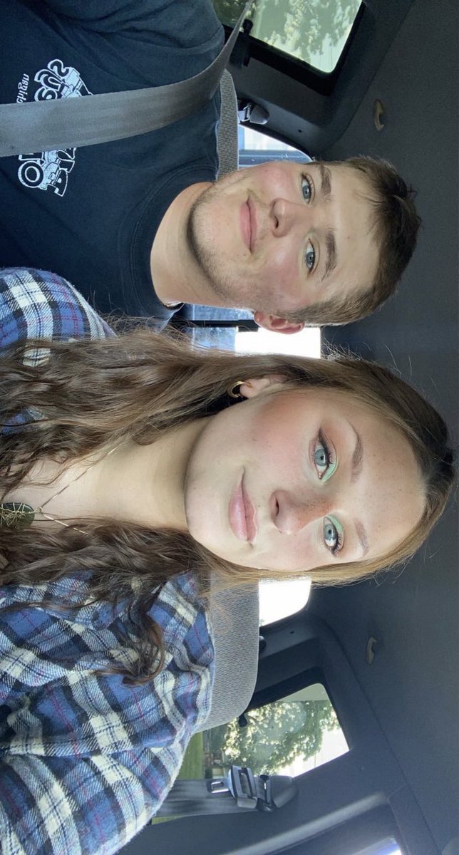 JacobDaDarling's tweet photo. Happy 21st to my better half @10riri10 🐠💐🌑!! Don’t get too wasted enjoying it as I know you probably will 👾 https://t.co/FtQLAG0Gn7