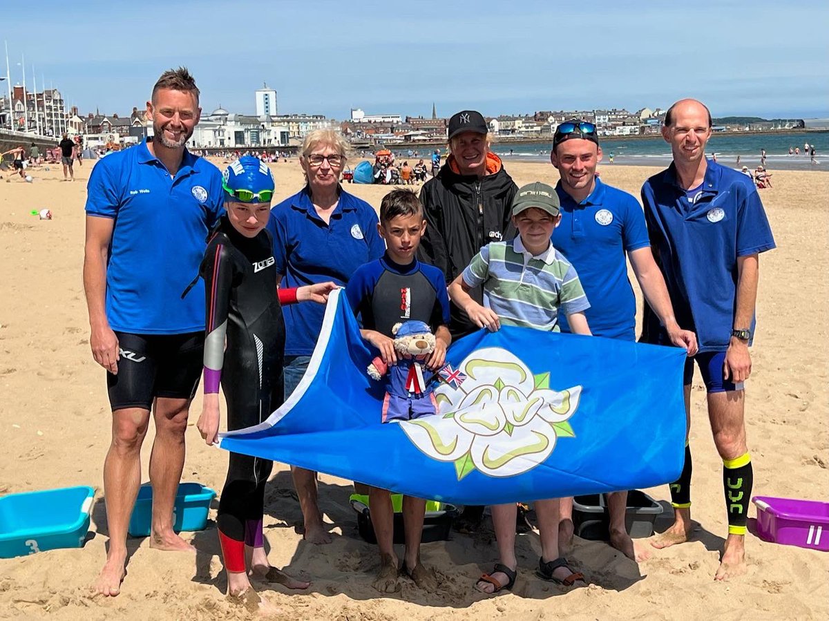 BiathleClub's tweet photo. 🏖Yesterday saw our annual beach training session take place at Bridlington South Beach in the blazing summer sun! 

The amazing day saw athletes both experienced and fresh to the sport receive in depth coaching on  everything sea and sand has to throw at Biathle! https://t.co/sRa9RrzJD5