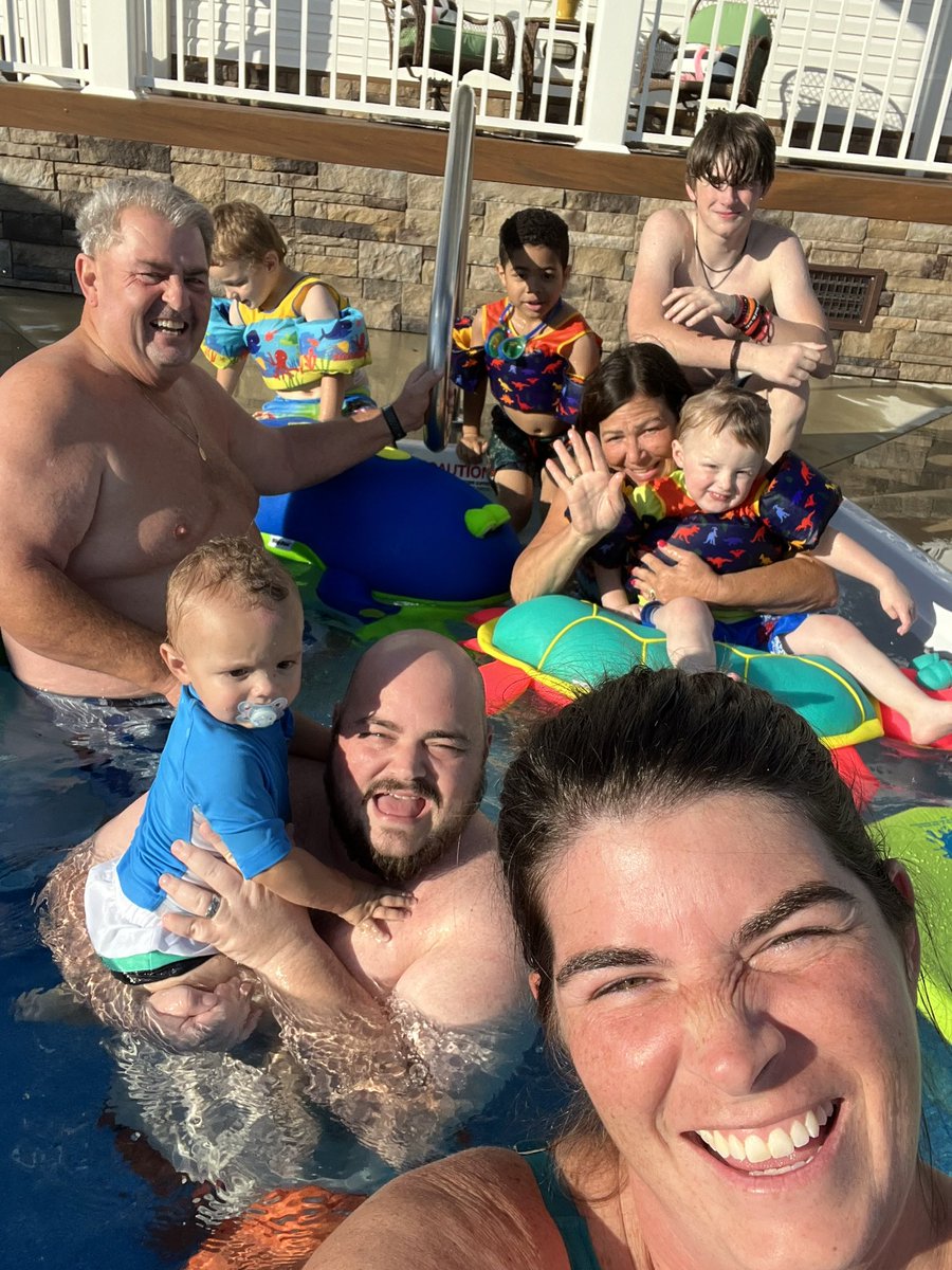 jlrjules's tweet photo. Family is everything. I would do anything for this amazing group. Enjoying every moment for football season is starting soon. #manylaughs #familytime #KYhome https://t.co/QtqTxNzqrw
