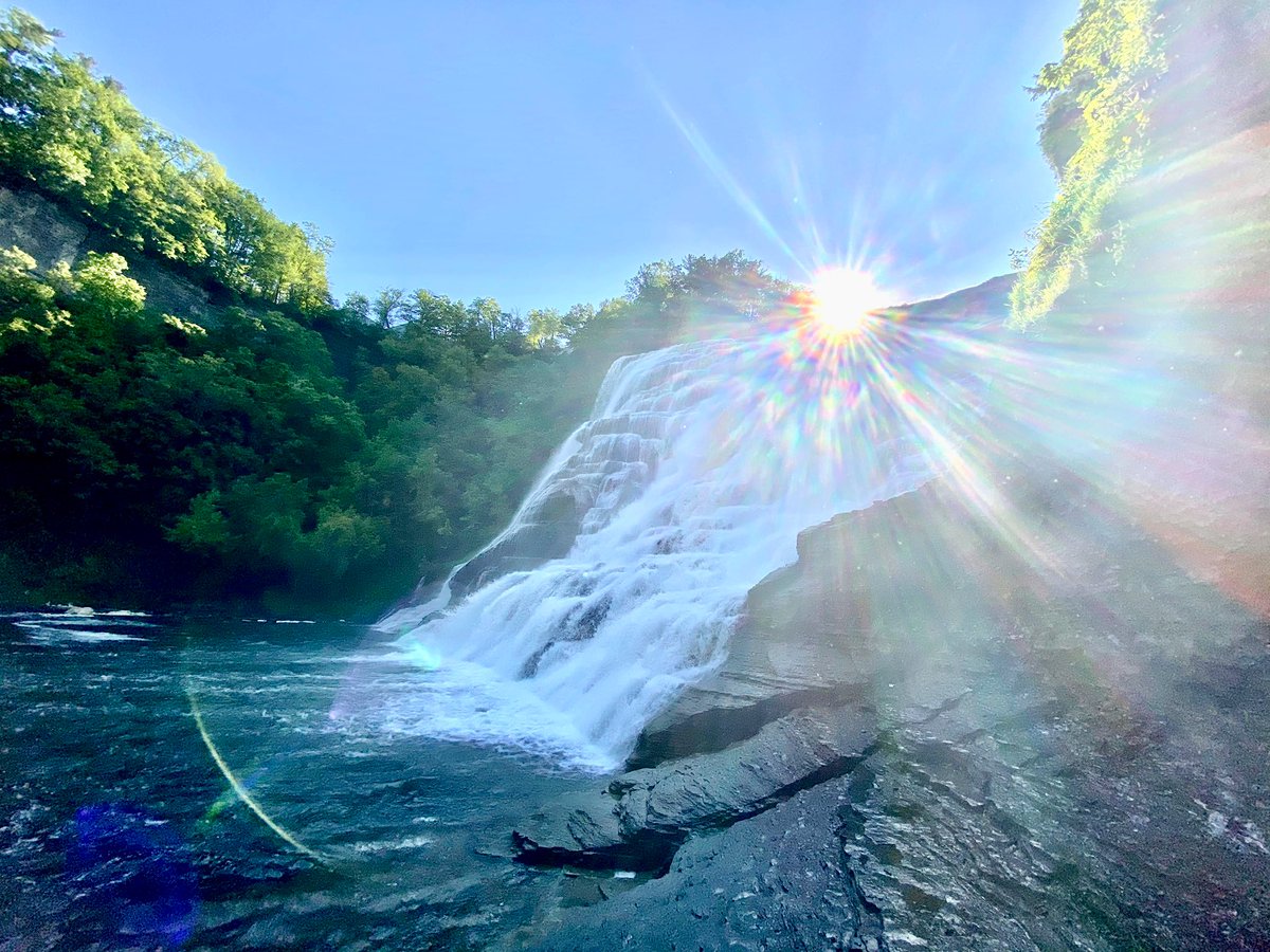 8_plamison's tweet photo. @marybridgelal @WFLA Upstate NY is beautiful too! #ithacafalls https://t.co/Si4QXAKR8O
