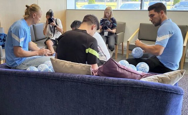 City_Xtra's tweet photo. 👀✍️😍

[via @Urieliugt] https://t.co/8TDX4kg2kK