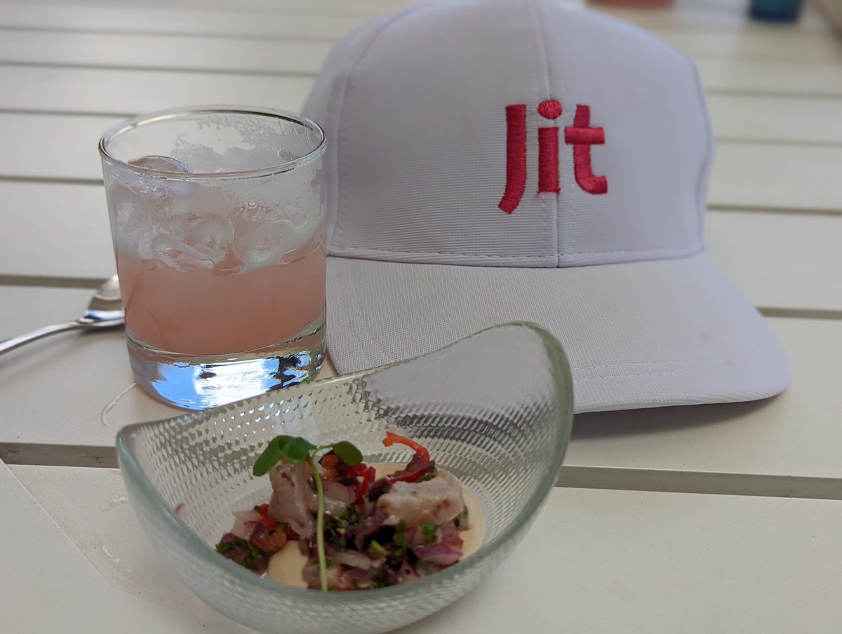jit_io's tweet photo. Summer is HERE!
The perfect excuse for a PARTY! 🌞🏖️🩴🍸
#jitlife #lifeatjit https://t.co/BqXd4rbMXt