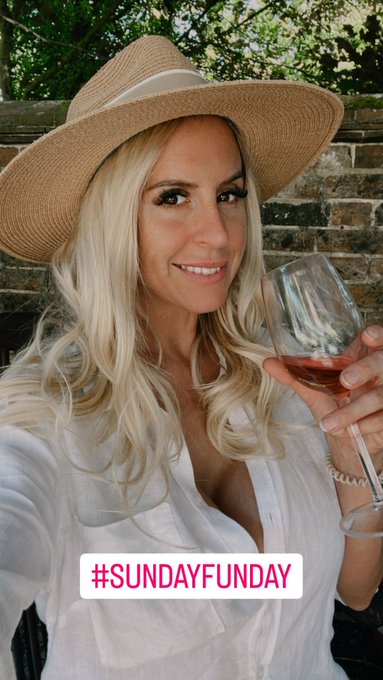 #sundayvibes #linkinbio https://t.co/jDtWG8tf9o<a href="/tag/sundayvibes"class="tags">#sundayvibes</a><a href="/tag/linkinbio"class="tags">#linkinbio</a>