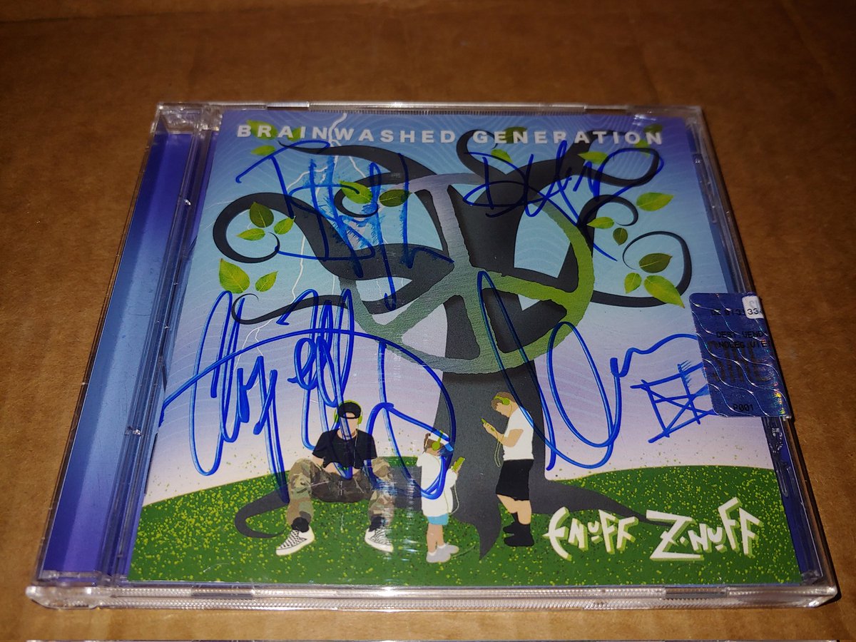 KruegerFAngel's tweet photo. Time to crank up @EnuffZnuff #BrainwashedGeneration on it's 2nd anniversary today! Do you own this amazing album? What's your favorite song? @Rockdecades @clanceman65 https://t.co/Yo8HUUIM0k