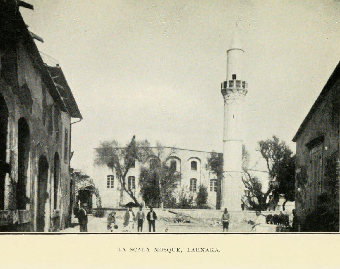 Blueyonetwo's tweet photo. Again people distributed evenly and strategically in the photo/ #BasilStewart creating the art of the photograph/Never heard of La Scala Mosque in #Larnaca/ What is it called these days?/ Bu #Iskele camiinin Turkce adini bilen? 1900lerin basindan bir manzara/ #Cyprus https://t.co/mxHQ4iO6SD