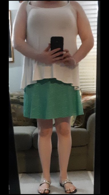 CallieJoCD - The full outfit. Also my only outfit that really works for now. In the process of getting more clothes that work together. https://t.co/y1d454pCZg