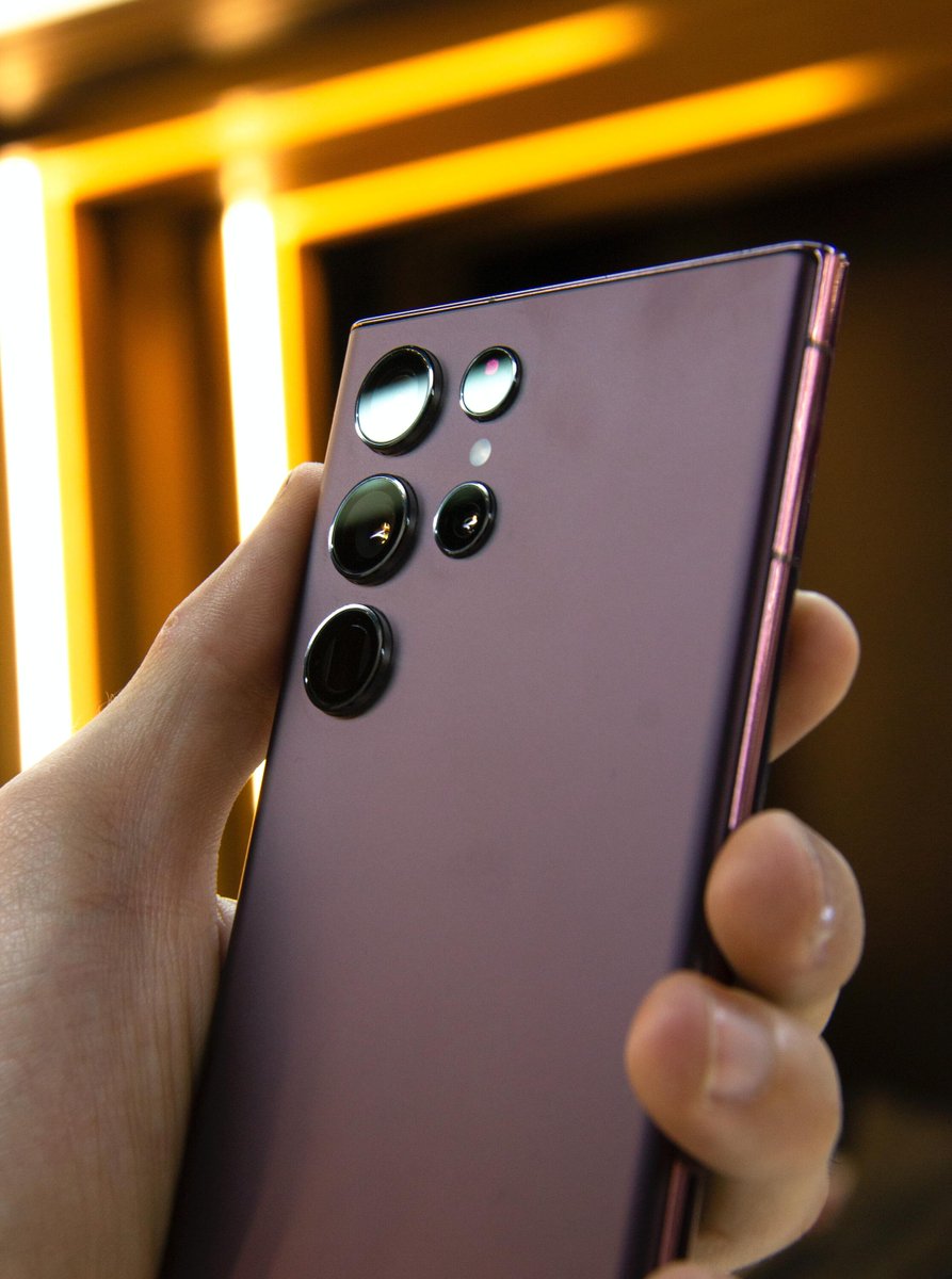 uptechable's tweet image. Did you know that there is a &quot;Director&apos;s View&quot; on the Samsung Galaxy S22?  
Let us know which ones are new to you. 😄 

uptechable.com/samsung-galaxy…

#uptechable #tech #technews #techblog #samsung #samsunggalaxy #amsungs22 #samsungs21 #galaxys22 #galaxys21 #samsungphone #phone #mobile