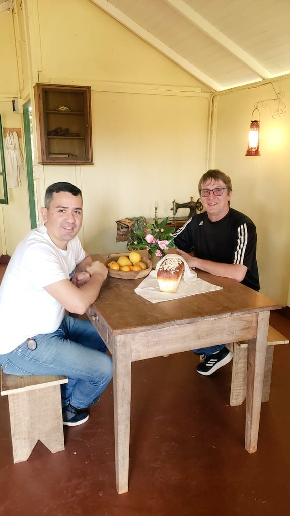 Con <a href="/Arnhold_ale/">Ale Arnhold</a> y su equipo en la XI Fiesta Provincial de Turismo Rural.

Una gran propuesta cultural y gastronómica, con el propósito de seguir promocionando y posicionando a Capioví como un destacado destino turístico. 

#VacacionesDeInvierno 
#FamosaEsMisiones