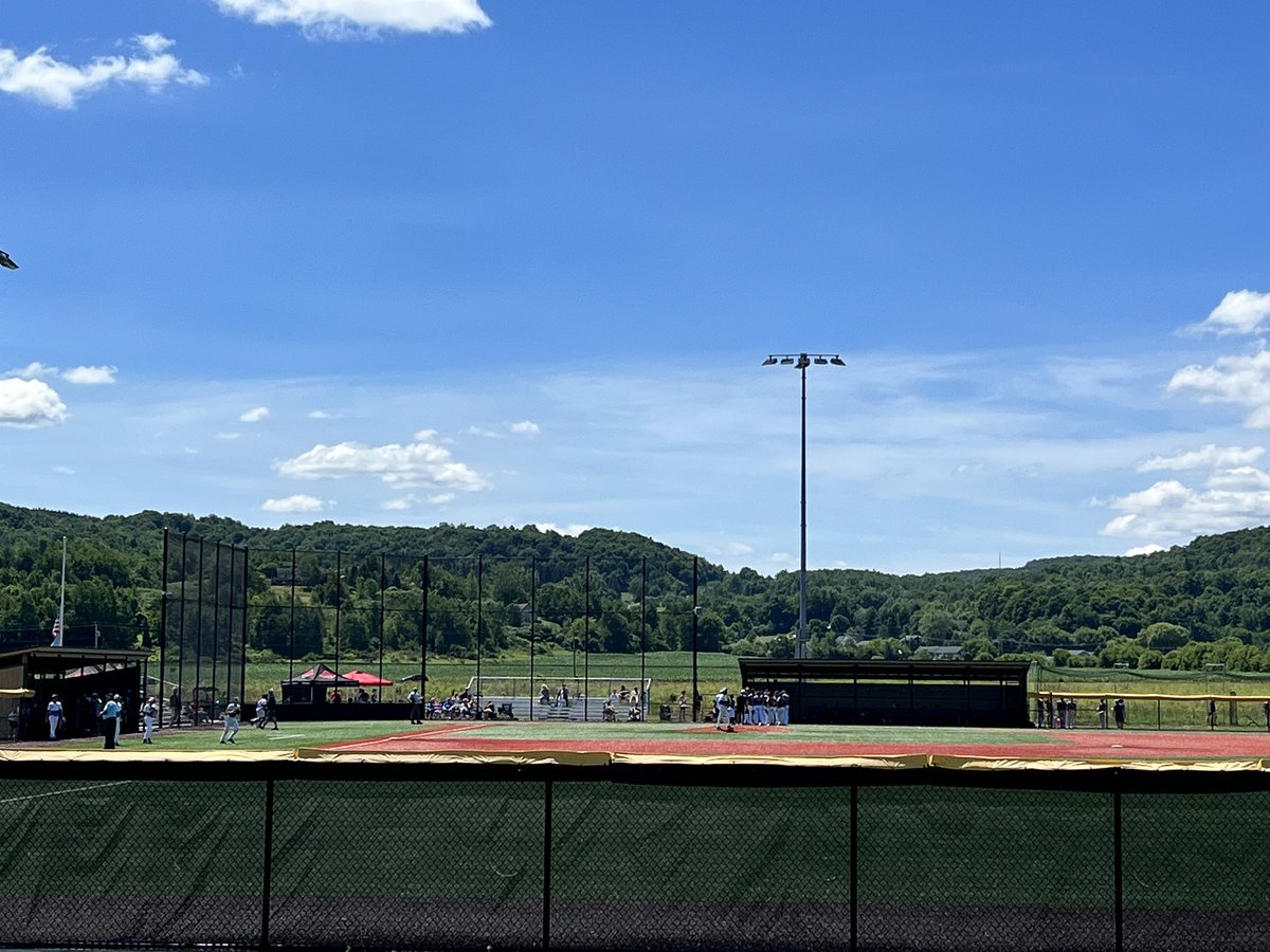 GavinSteiner7's tweet photo. Had a great time playing at PBR New York. Excited to visit 2 great college campuses @suny_cortland @Cornell in my downtime. #USAPrimeNortheast #Uncommitted https://t.co/Hr8HsQXoJe