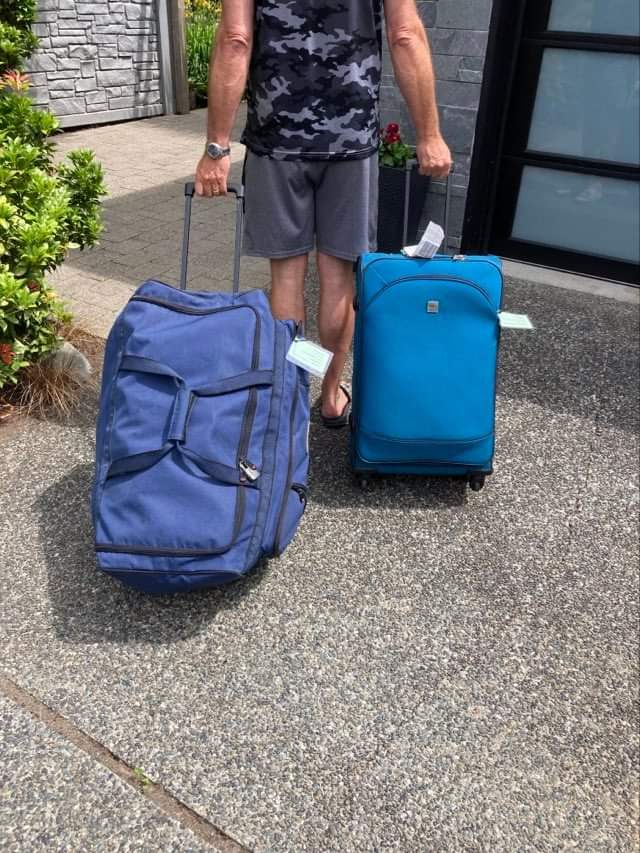 claireymc's tweet photo. Very impressed with @AirCanada  getting our luggage to Victoria so quickly after a short connection at Heathrow meant it missed our flight.  Thank you! ✈️🇨🇦 https://t.co/pM6qJSunn4