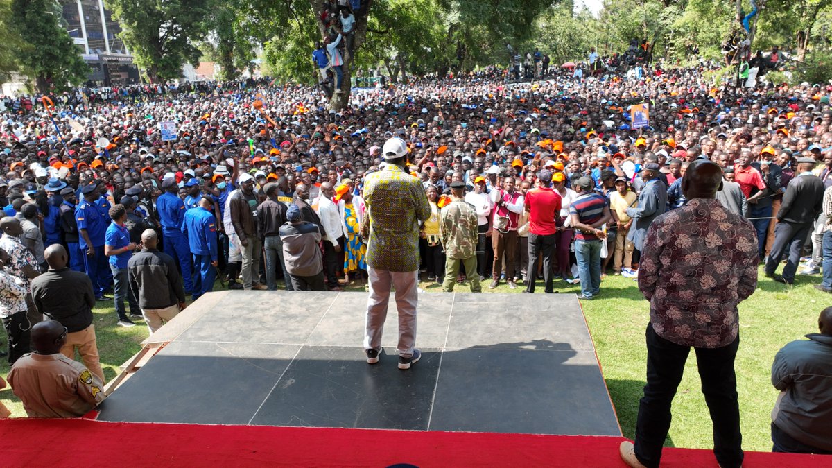 Kericho and Bomet have put the rest of the Nation on notice. 

Now is the time for each Kenyan to come on board as we ready ourselves to steer Kenya to greater heights. 

#VoteBlue on 9th August. #Inawezekana