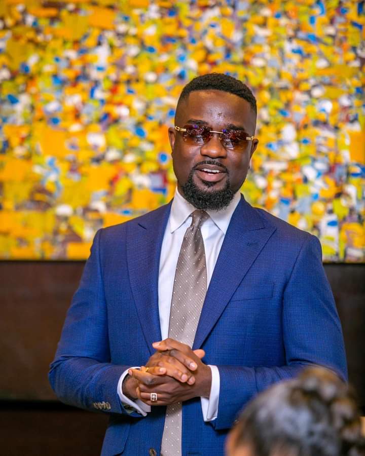 appiahemma3040's tweet photo. @stonebwoy @sarkodie Happy happy glorious birthday 🎂🎂🎉 @rapking🔥🔥🔥👑👑👑👑👑#kingsark
#rapgoat https://t.co/P4jhoxeLer