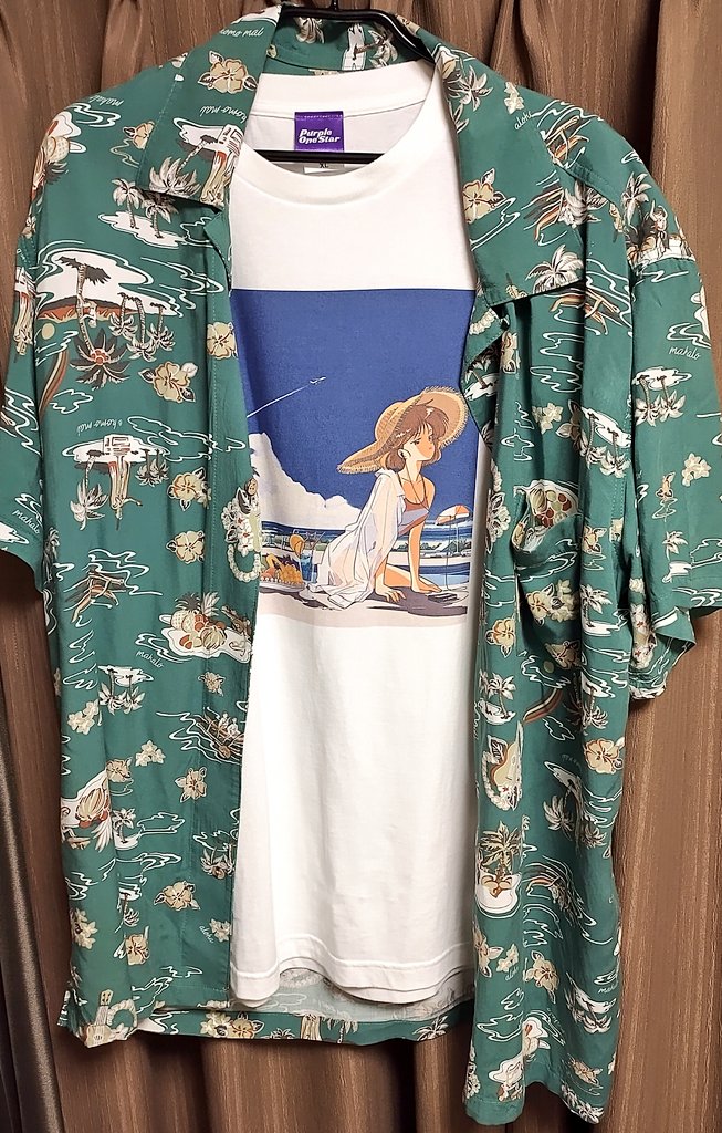 hayata_AXIOM's tweet photo. 毎回指定されるドレスコードが今回は緑ということで、これまでジャケットをメインにしてきたのを大きく変え夏のビーチらしくアロハシャツで参加🌺
(暑さに負けました…🌞)
あの素敵空間でラフな格好は大丈夫なのかギリギリまで悩みましたが、結果的に夏気分を強く感じられ良かったです⛱️
#TriptoBEACH https://t.co/GUC3X98Qqa