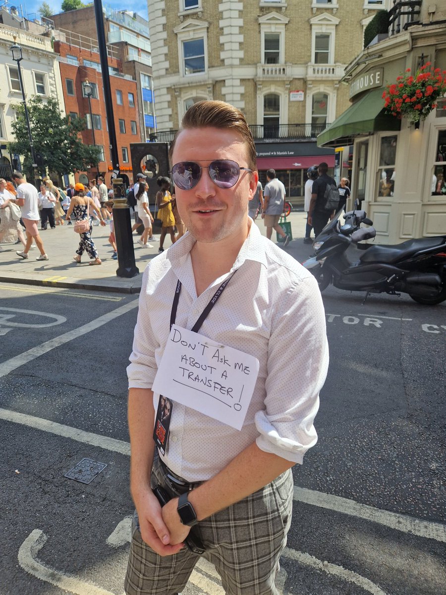 ATDazzles's tweet photo. Message from @dan_looney at @Bonnie_clydeLDN today. https://t.co/eQgwxqrvMO