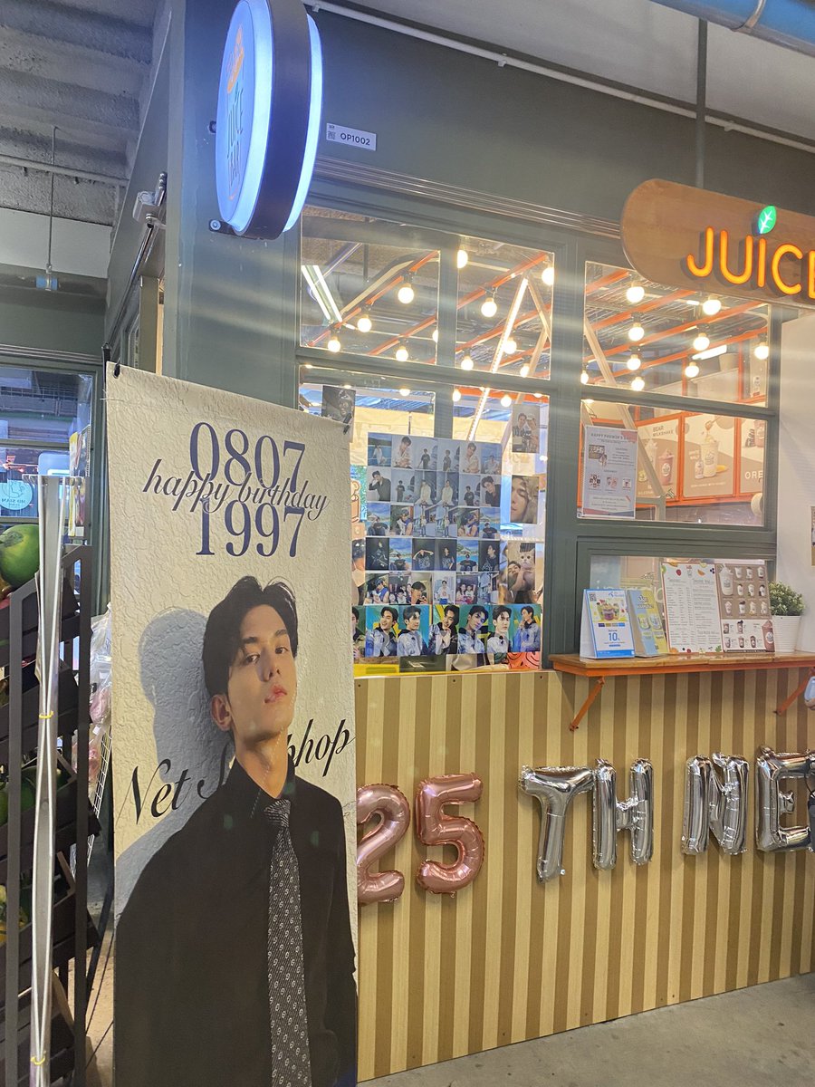 _newsone's tweet photo. แวะมาเช็คอินหาคนหล่อซักหน่อย น่ารักมากกกก #netsiraphop #25thNetScafe #25thNetSday https://t.co/HoVzDqtOSr