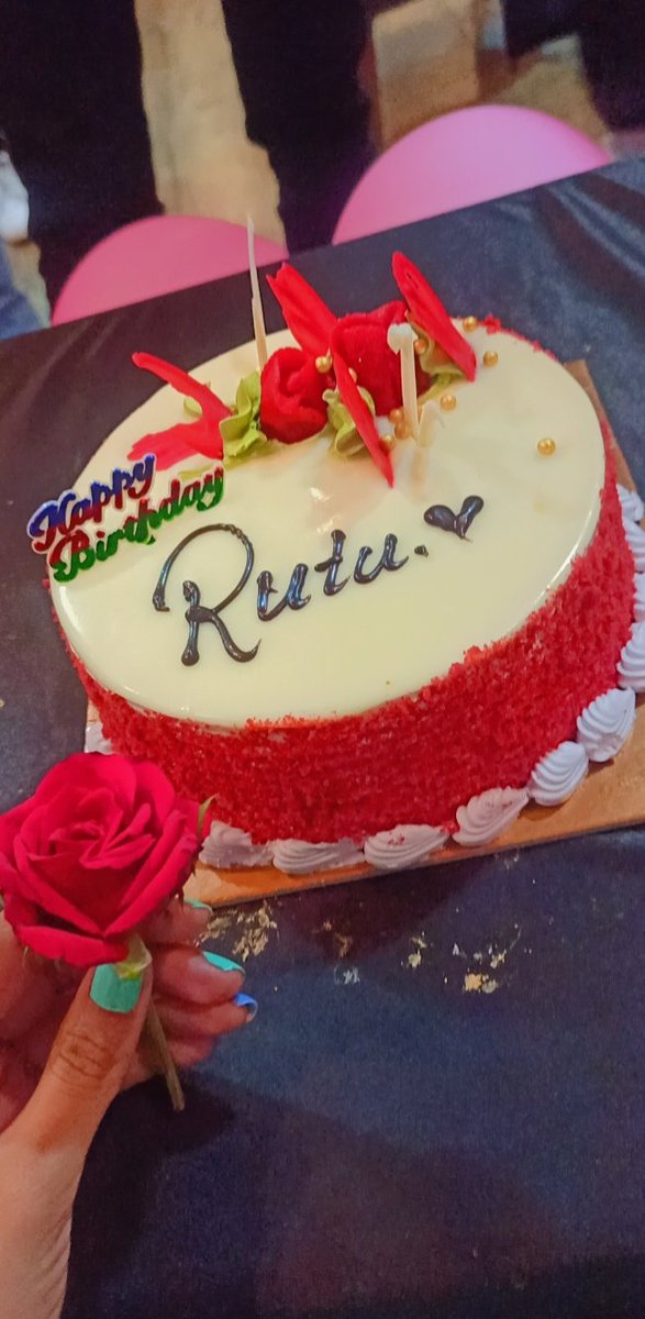 RutuK83's tweet photo. Happy 22 to Me ❣️
#Birthdeyy2022 
#cake https://t.co/PsfdQQIbkj