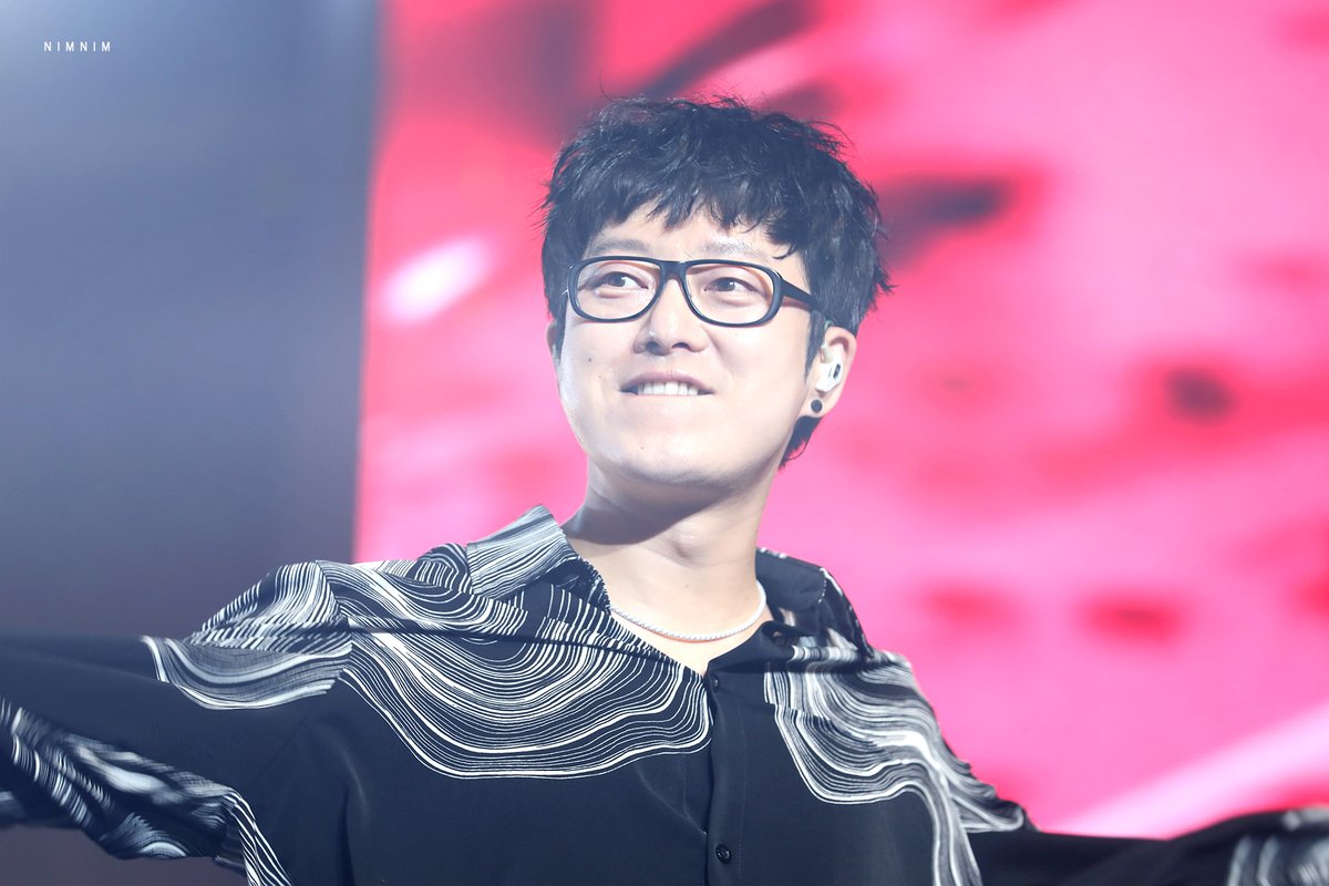 220710 유니콘서트 #국카스텐 #하현우 

노래 부를땐 세상 멋있는데 마이크 떼면 너무 귀여워🫶💕