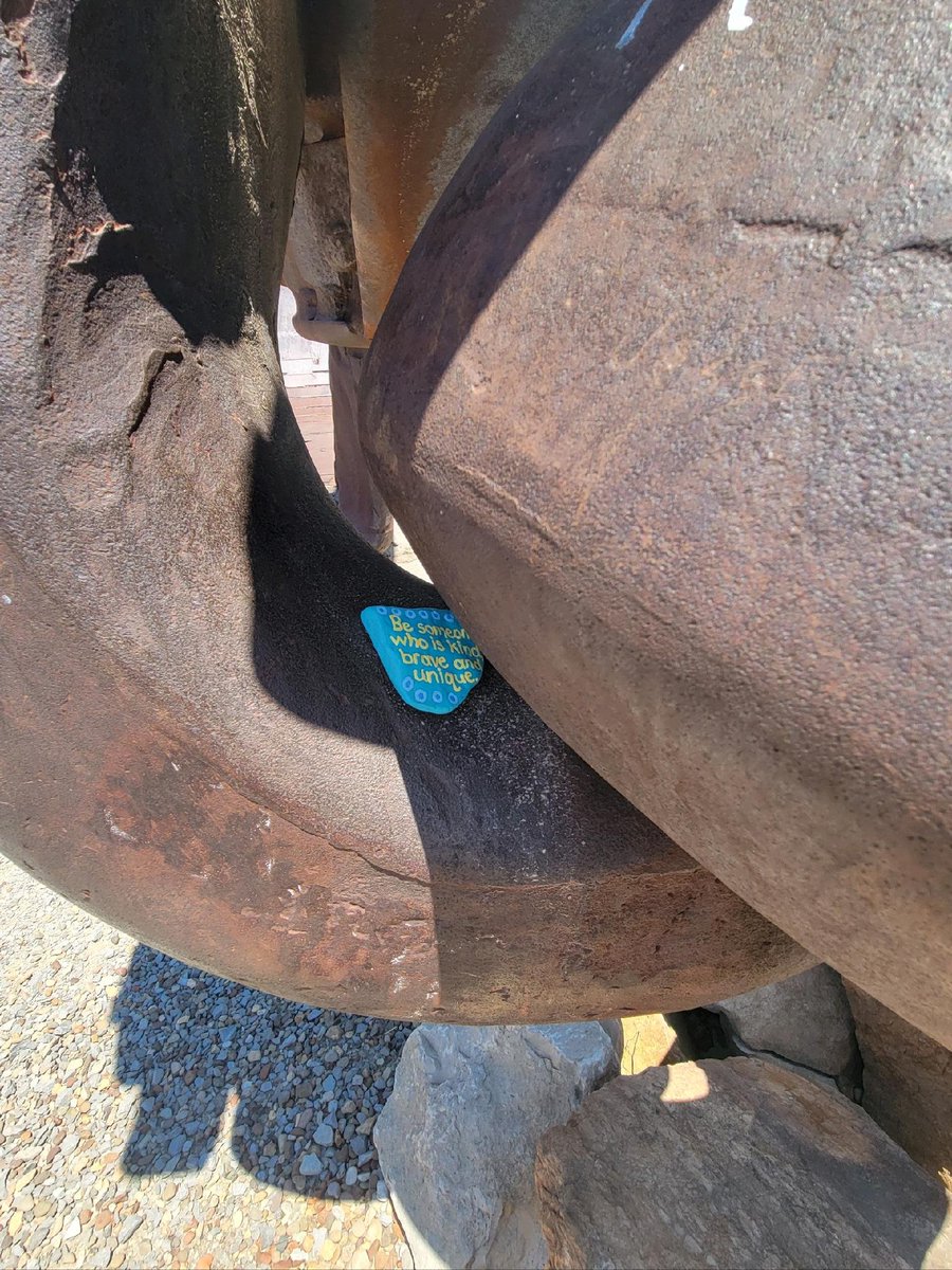 rckingrocks's tweet photo. Inspirational rock hidden by my family at the Big Muskie Bucket in McConnellsville OH on Sunday 6/26/22 #rcking #bigmuskiebucket https://t.co/BZIy9CDs6w