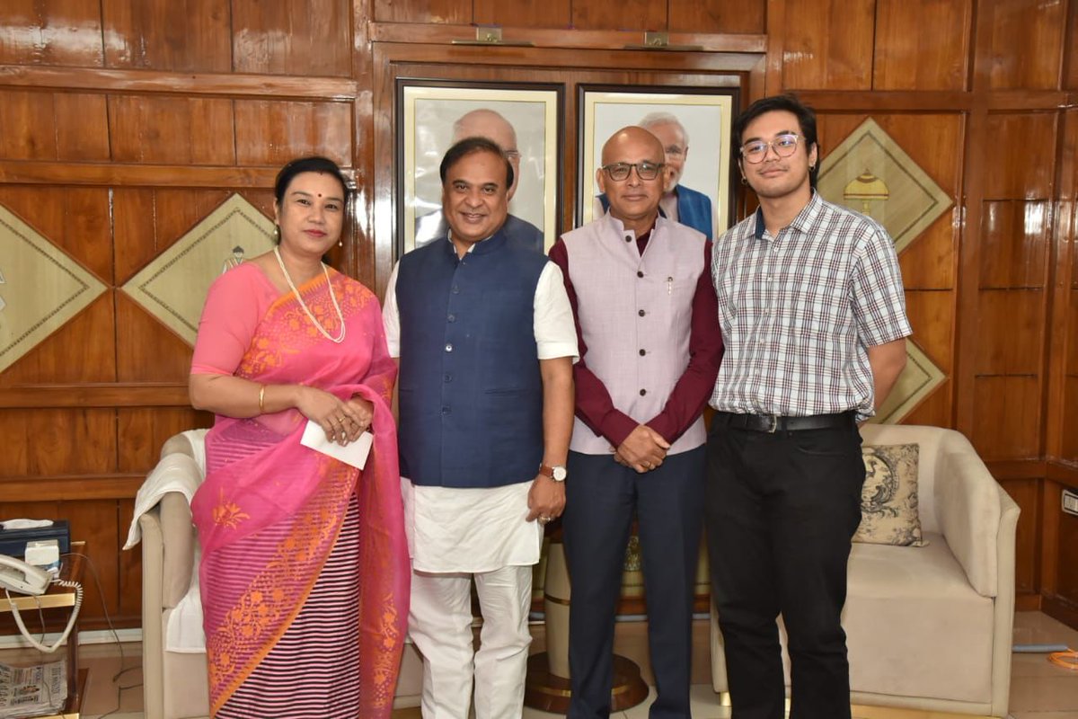 GeorgianBlore's tweet photo. 2270/NH/1981-88 Vickram Maitei @VMaitei and his family has been working on flood relief efforts. The team met CM @himantabiswa &amp; appraised him of the situation. 

Please contact him directly in the number given in the image to contribute to the efforts.

We are proud of you sir. https://t.co/UDzleabrJg