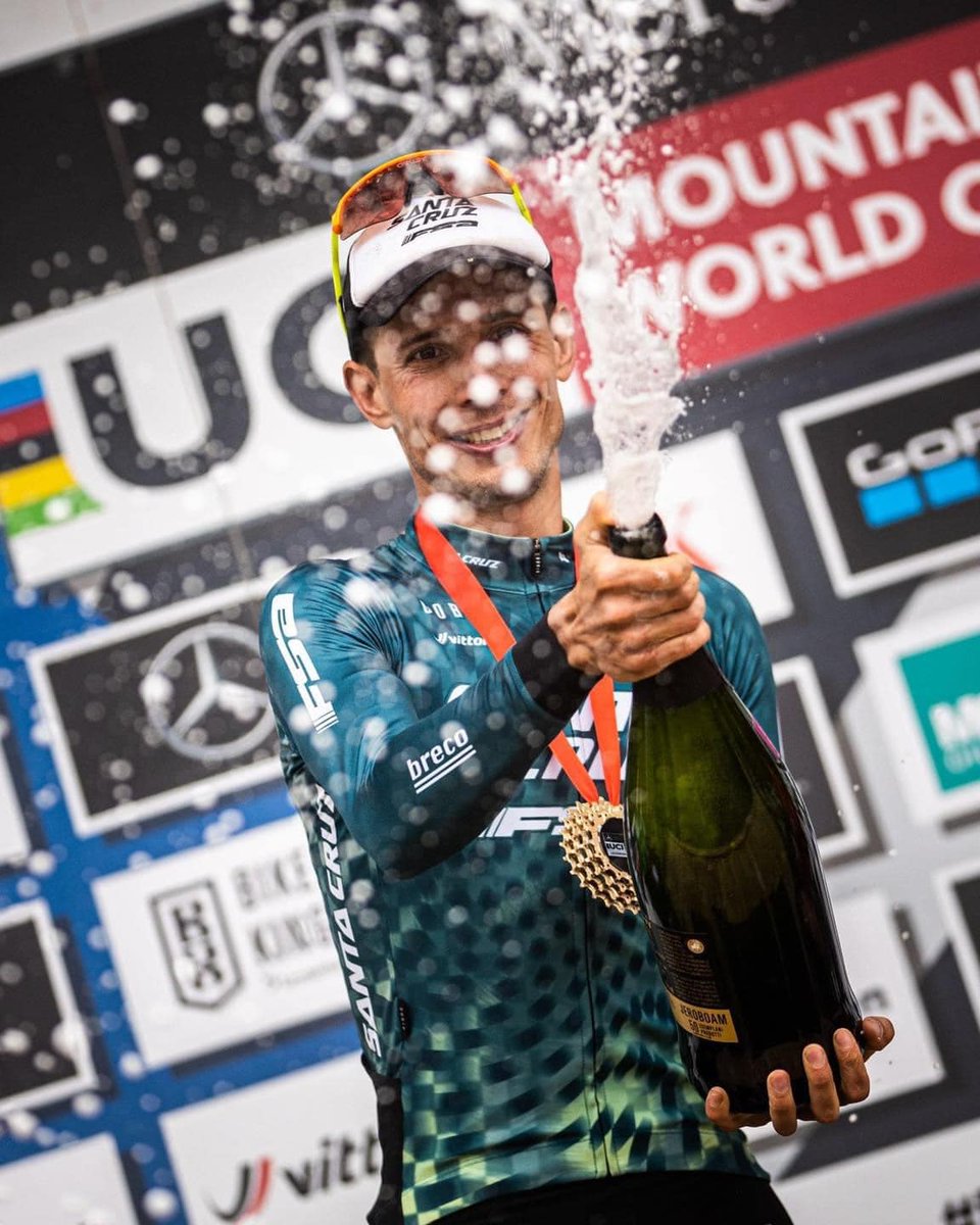 🚴🏻🏆GRANDE SUCCESSO DEL MOUNTAIN BIKER DI MOSSA LUCA #BRAIDOT
Una vittoria storica per l’atleta friulano che porta l’Italia sul gradino più alto del podio alla #MBWorldCup in Svizzera.
Grande orgoglio per lo sport italiano e del #FriuliVeneziaGiulia👏

#iosonoFriuliVeneziaGiulia