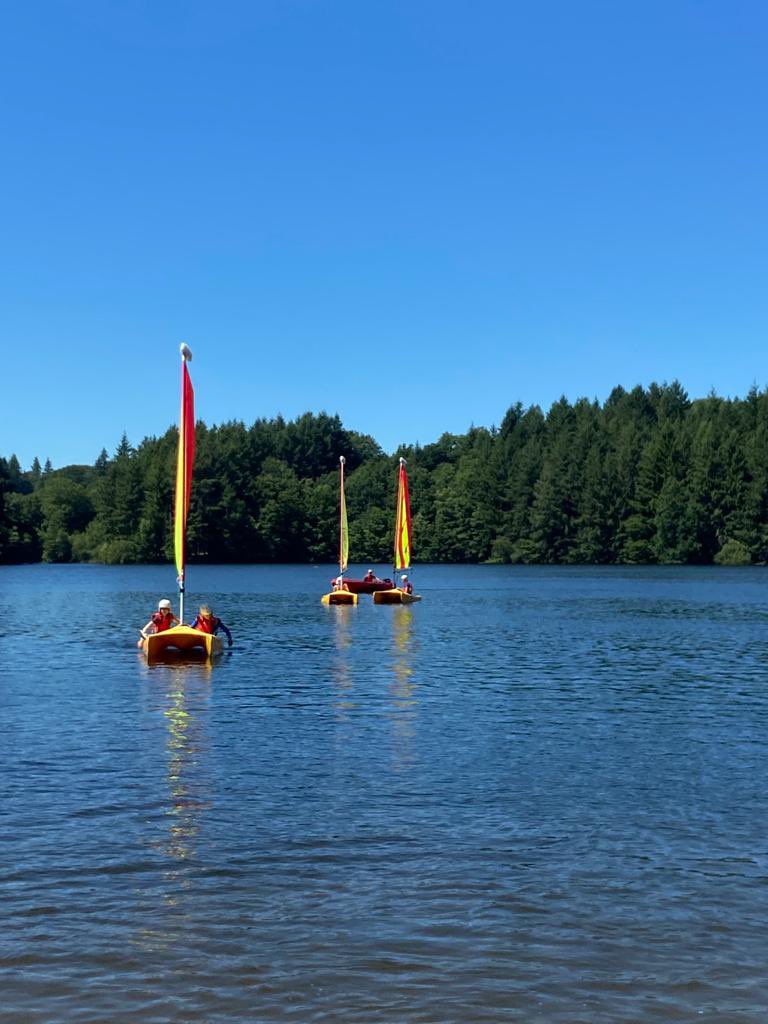 RMS_Adventure's tweet photo. Lovely day on the lake sailing, kayaking, boarding, and canoeing. Our sandwiches were tasty and huge! https://t.co/1NKynIzf8w