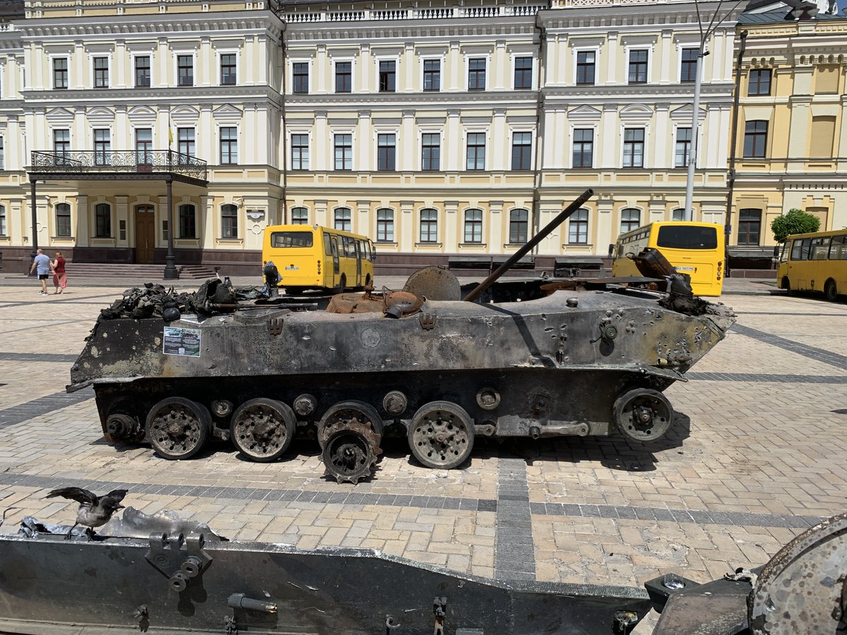 Не такого парада они ждали Не такого парада они ждали Украина и ее история,Фото,Война с пидрами