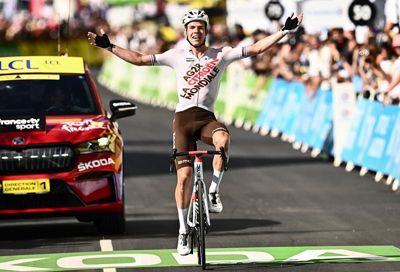 Claude Lamberty (@claude_lamberty) on Twitter photo Bravo! Excellent Leeschtung an als Ambassadeur fir Lëtzebuerg onbezuelbar! Top <a href="/BobJungels/">Bob Jungels</a> ! Bonne chance fir d‘Suite! Bravo! Excellent Leeschtung an als Ambassadeur fir Lëtzebuerg onbezuelbar! Top <a href="/BobJungels/">Bob Jungels</a> ! Bonne chance fir d‘Suite!
