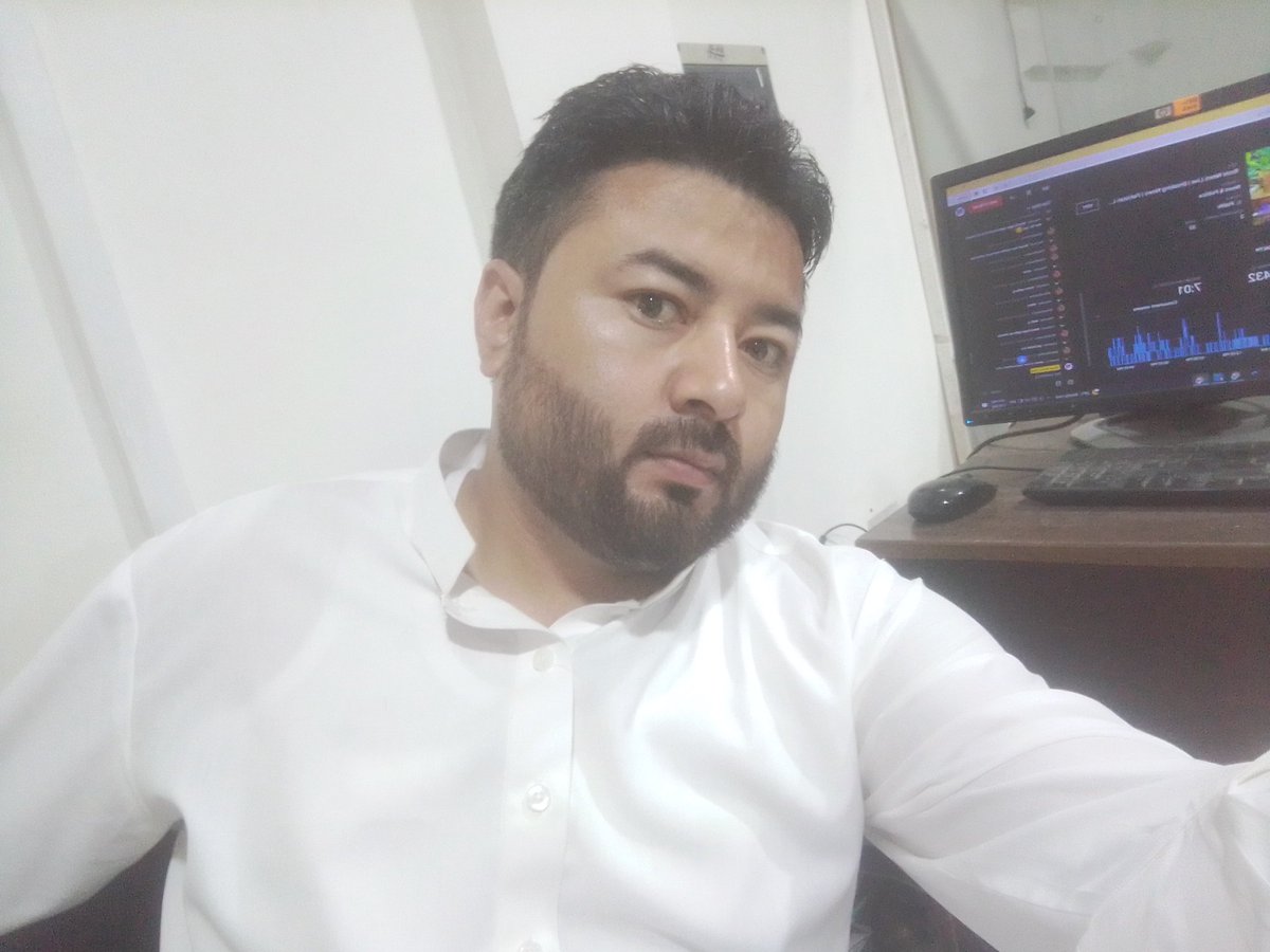 samiullah6744's tweet photo. No Eid this time 😊
,
,#SriLanka #ImranRaizKhan #EidMubarak #LondonNahiJaunga https://t.co/P6Q29GgcPI