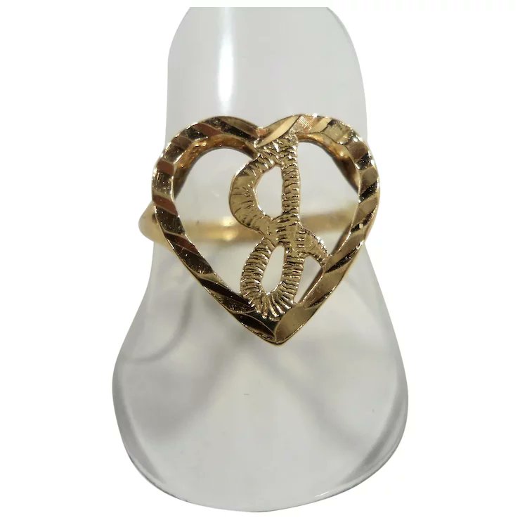 ClarasJewelry's tweet photo. Textured Etched 10K Gold Initial J Heart Shaped Ring Size 8
#rubylane #vintage #retro #jewelry #ring #10Kgold #heart #initialring #fashionista #diva #glam
https://t.co/iytp7HhLoI https://t.co/7iNL35X87S