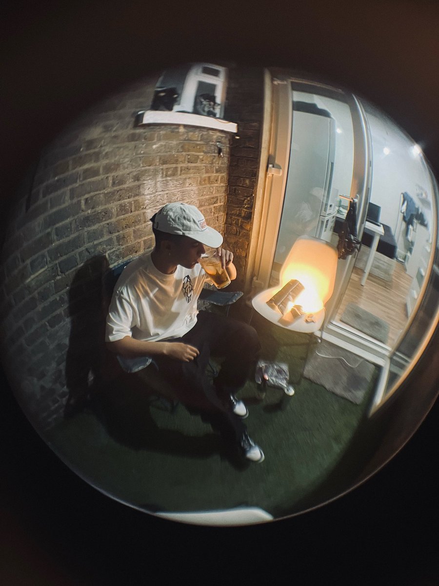 otavioslv's tweet photo. 🎞🤯💭 🍁🥃👸🏻💷😂 https://t.co/ShFQ1CPpe3