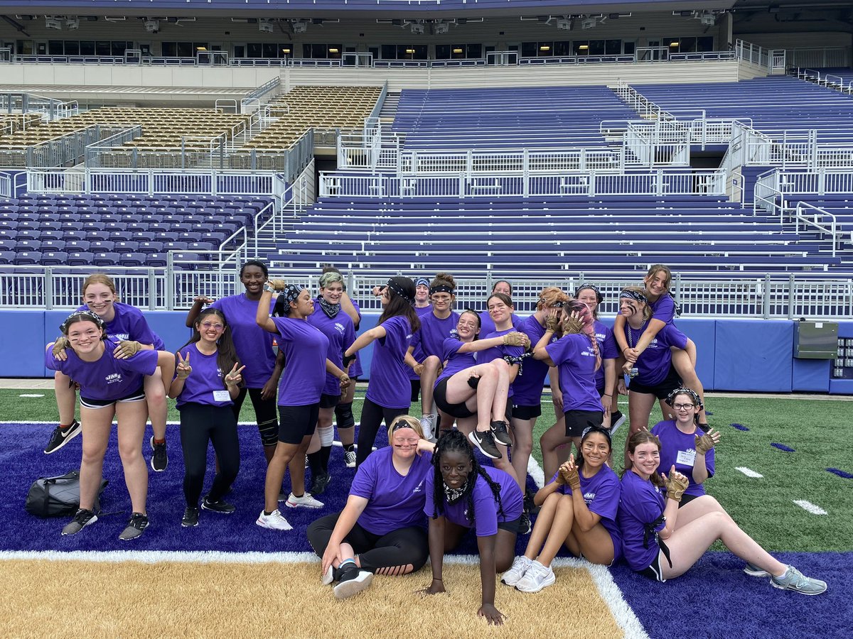 JMUColorguard's tweet photo. JMU SBC 2022:  The Bandits!
#jmusbc #jmusbc2022

📷: Anna Diaz &amp; Mr. McCain https://t.co/NbLQruTrJx