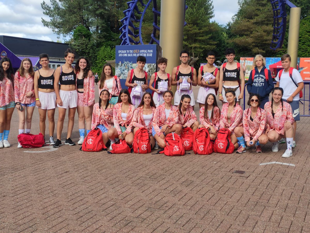 ChesterfieldCen's tweet photo. Sunny day in Alton Towers☀🎡🎢🎠🎪 https://t.co/XnJF9zQBxJ