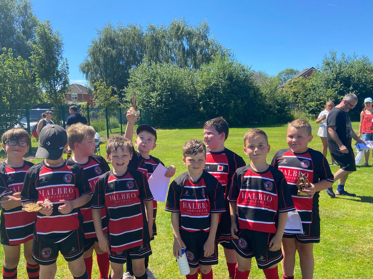 LWRC1993's tweet photo. Our under 8s had a fun away trip to @PilksRecsARLFC. Awards went to George, Derry and Andrei https://t.co/xzJ7FSfZuO