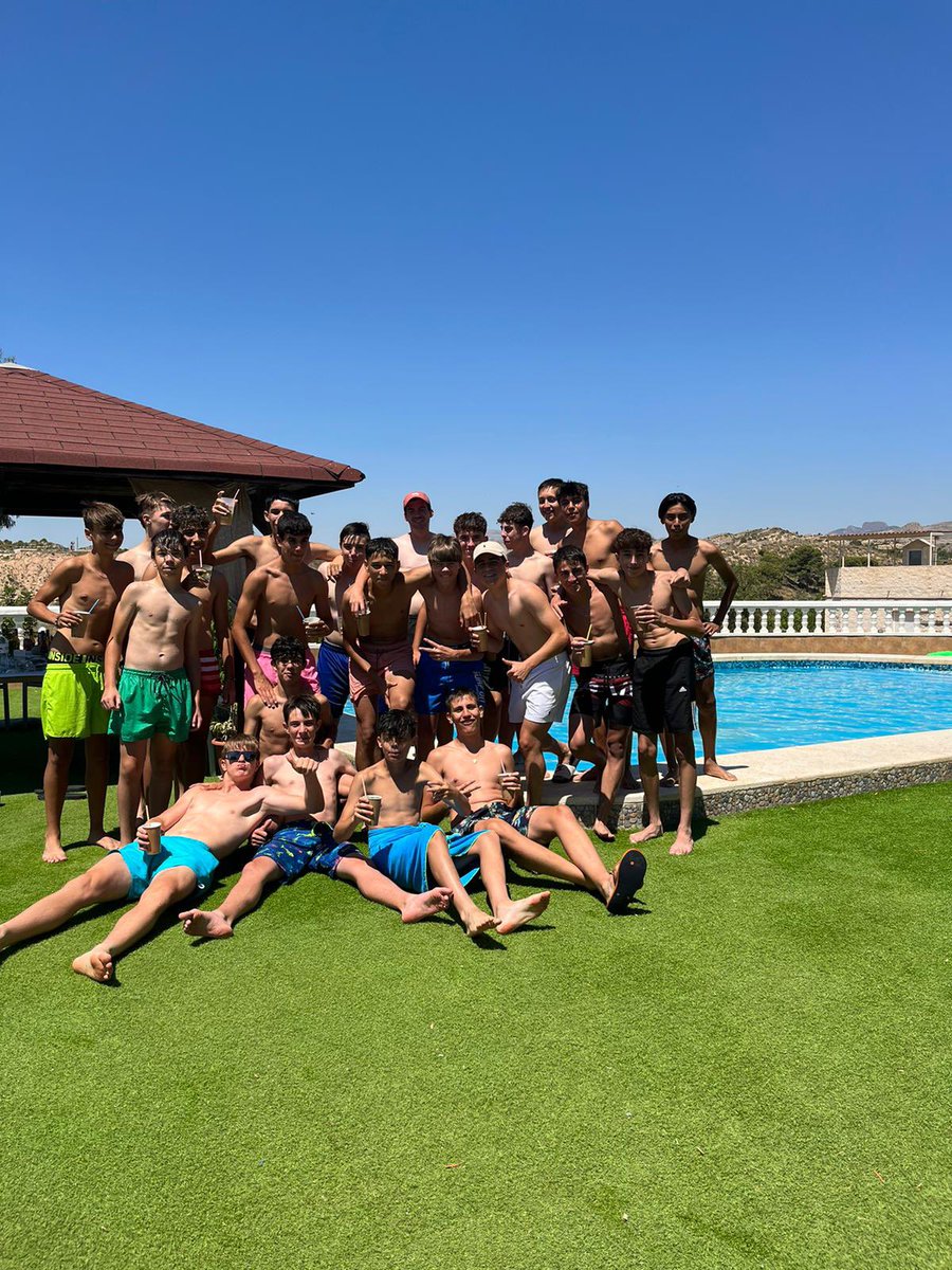 Hoy se termino un año para enmarcar, será difícil superarlo sinceramente.

Gracias 💛💙