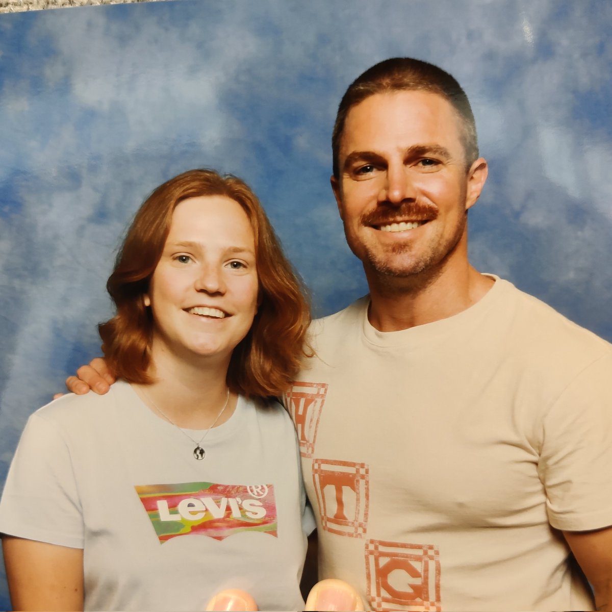 Puck178's tweet photo. Lovely weekend in London! With the highlight of getting to meet #stephenamell 🤗🇬🇧🏹 https://t.co/jDjAMW29Q3