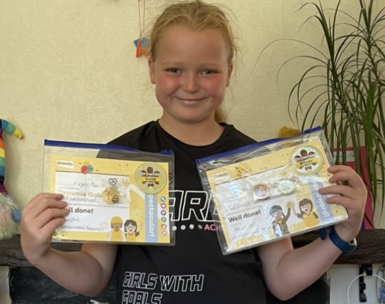 Knock knock, who’s there? It’s Brown Owl…surprise! 🤣 Drove Edinburgh to Leeds &amp; back today to surprise Megan with her Bronze, Silver &amp; Gold awards. She has been virtual Guiding with us since lockdown. You’re amazing🎉 #EveryGirl #LockdownLegend 🌻 <a href="/GirlguidingScot/">Girlguiding Scotland</a> <a href="/Girlguiding/">Girlguiding</a>