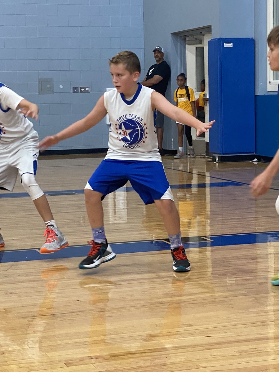 Jlowrey31's tweet photo. Hooping it up 🏀❤️@TrueTexasHoops @Farmer_Hoops https://t.co/1F7WNGnPBk