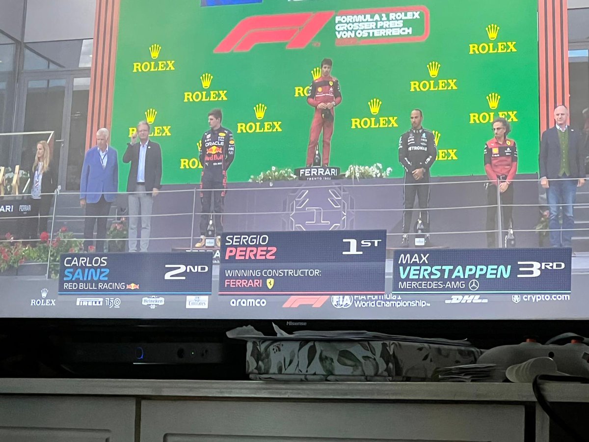Christo0908's tweet photo. @F1 @SkySportsF1  what is this nonsense?!?! https://t.co/hMv18a7MeV