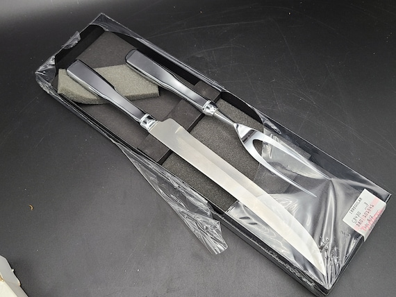 LauraCharbonnea's tweet photo. Carvel Hall Stainless steel https://t.co/hDKBvvneOP via @EtsySocial #selfcare #etsygifts #carvingset #knife https://t.co/Ex1TWTW7PE