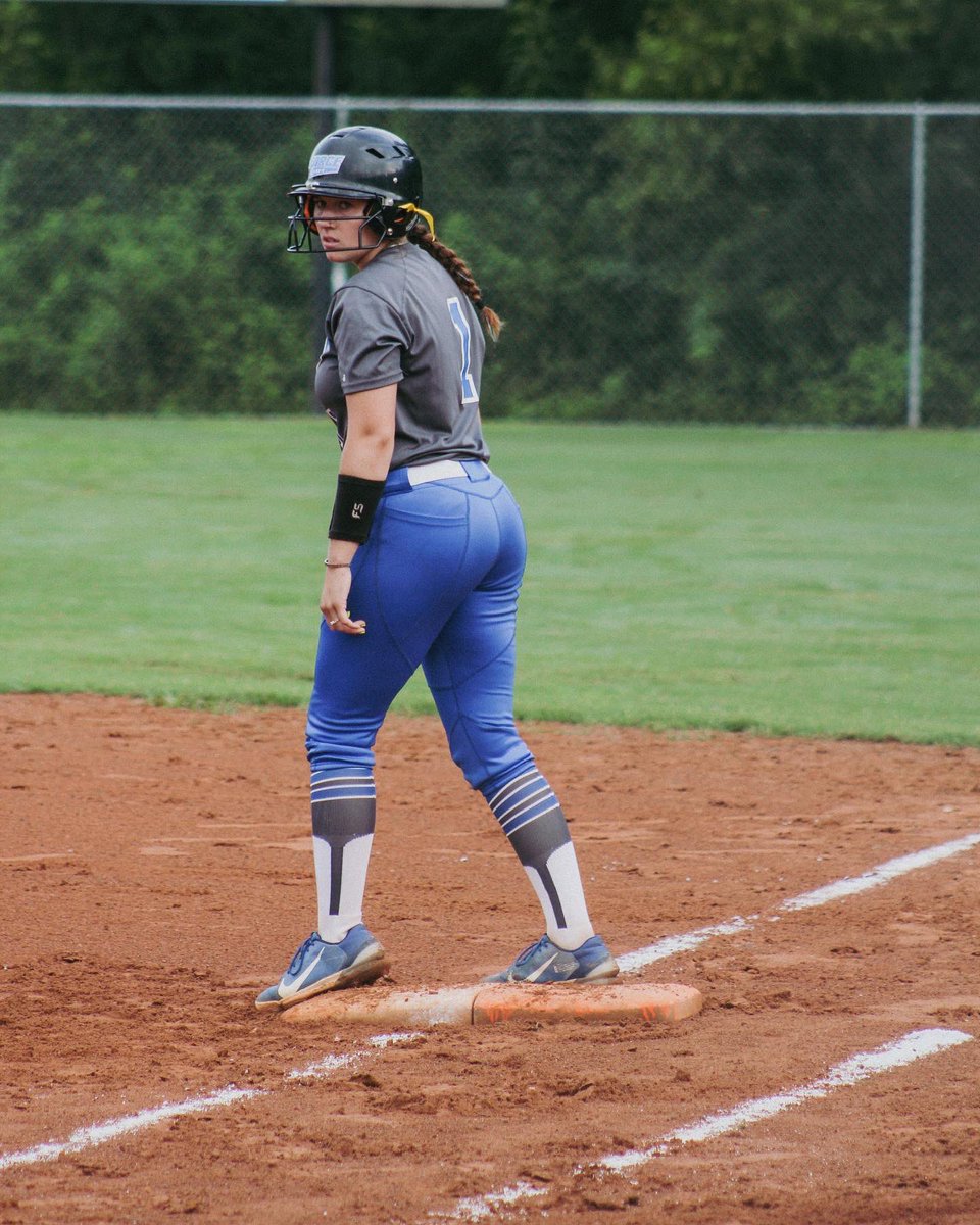legacyshowcase1's tweet photo. Shots from Kennworth Park this morning 📸 #18Ushowcase 🥎 https://t.co/it2VtZIbax