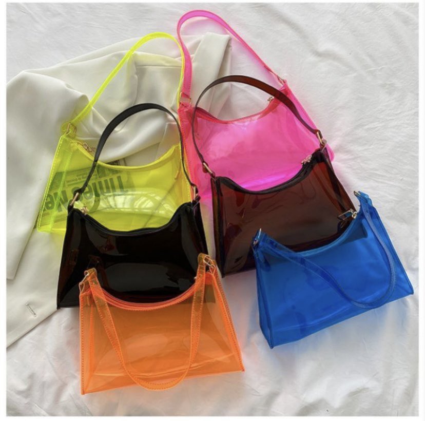 kucintajinnie's tweet photo. 4.Shoulder Bag mika
cocok buat yang mau pake shoulder bag buat ngonser tp ttp slay 

https://t.co/DXB4BnzoST https://t.co/ep0sDAgAsn