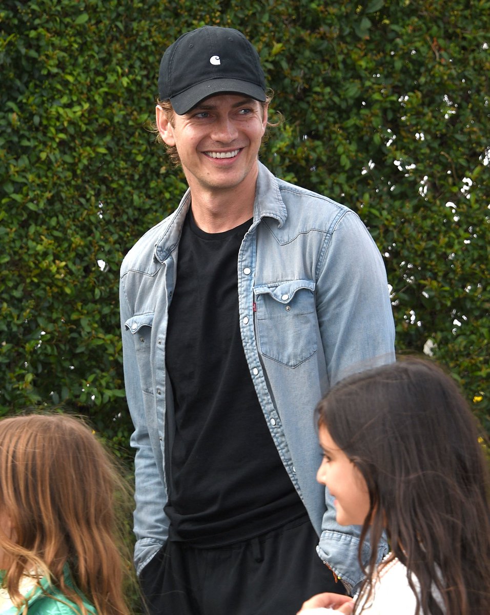 leovanilles's tweet image. hayden christensen the man that you are