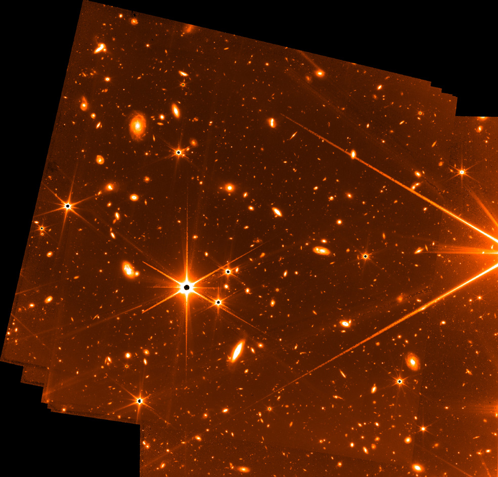 University of Hertfordshire Observatory (@bayfordburyobs) on Twitter photo Last night we used our 0.6m telescope to observe the same part of the sky recently imaged by <a href="/NASAWebb/">NASA Webb Telescope</a> to test its Fine Guidance Sensor. Quite a difference! Less than 48 hours until the release of the first images. #UnfoldTheUniverse Last night we used our 0.6m telescope to observe the same part of the sky recently imaged by <a href="/NASAWebb/">NASA Webb Telescope</a> to test its Fine Guidance Sensor. Quite a difference! Less than 48 hours until the release of the first images. #UnfoldTheUniverse