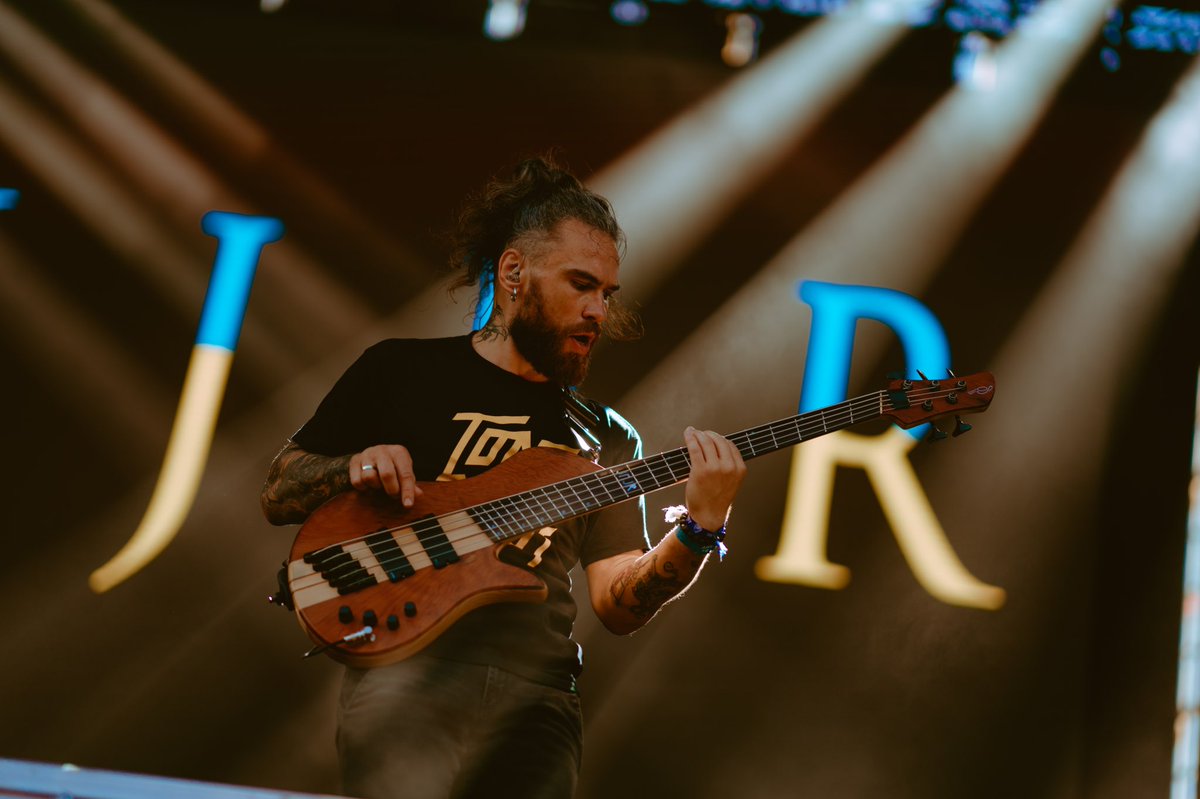 jinjerofficial's tweet photo. Somewhere on tour.
Resurrection Fest 2022.
Photos: https://t.co/SOhhfG4t7f

#jinjer #pandaproductions #resurrectionfest #napalmrecords https://t.co/6VHsbvnqAo