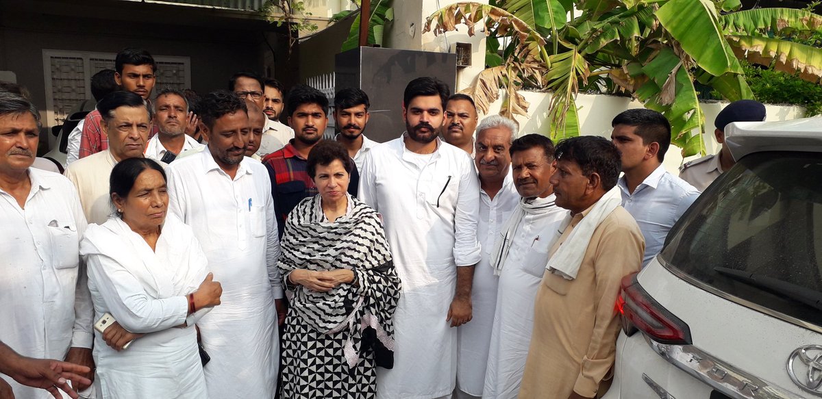 MRLalwas_INC's tweet photo. आज #CWC_Member @INCHaryana कमेटी की पूर्व अध्यक्षा पूर्व केंद्रीय मंत्री बहन @kumari_selja जी के साथ जिला सिरसा व जिला फतेहाबाद में कई प्रोग्राम में भाग लिया। https://t.co/dTgvnopjhE