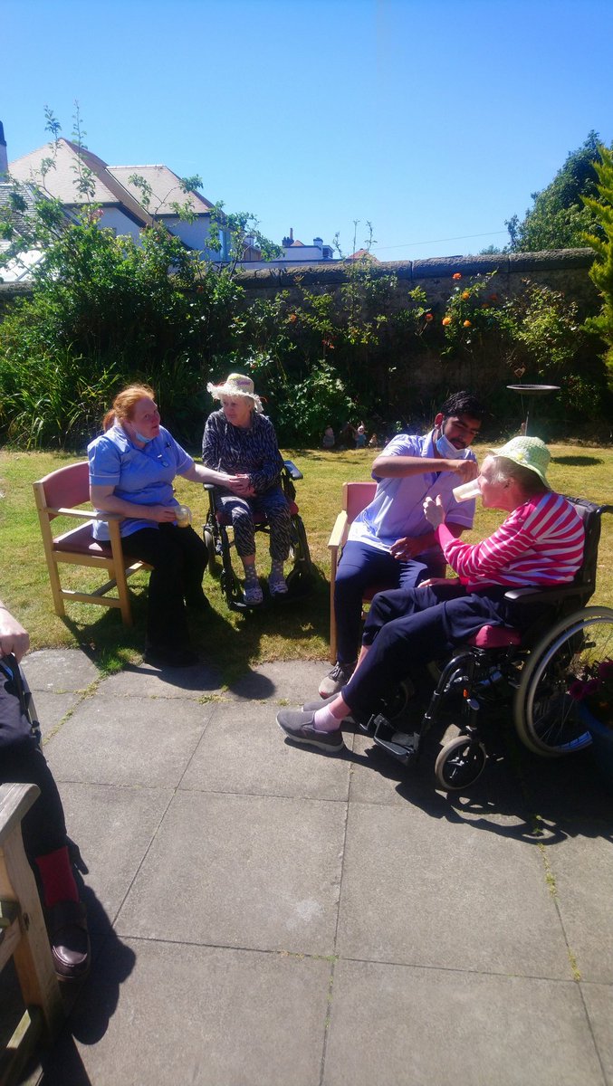 mahriedgar's tweet photo. Outdoors in the sun, residents staff and families. What better way to enjoy your Sunday in the care home @CareInspect @CarersScotland @Jordo881 @helenskinner99 @Salstweeting https://t.co/04U1AmZ6zG
