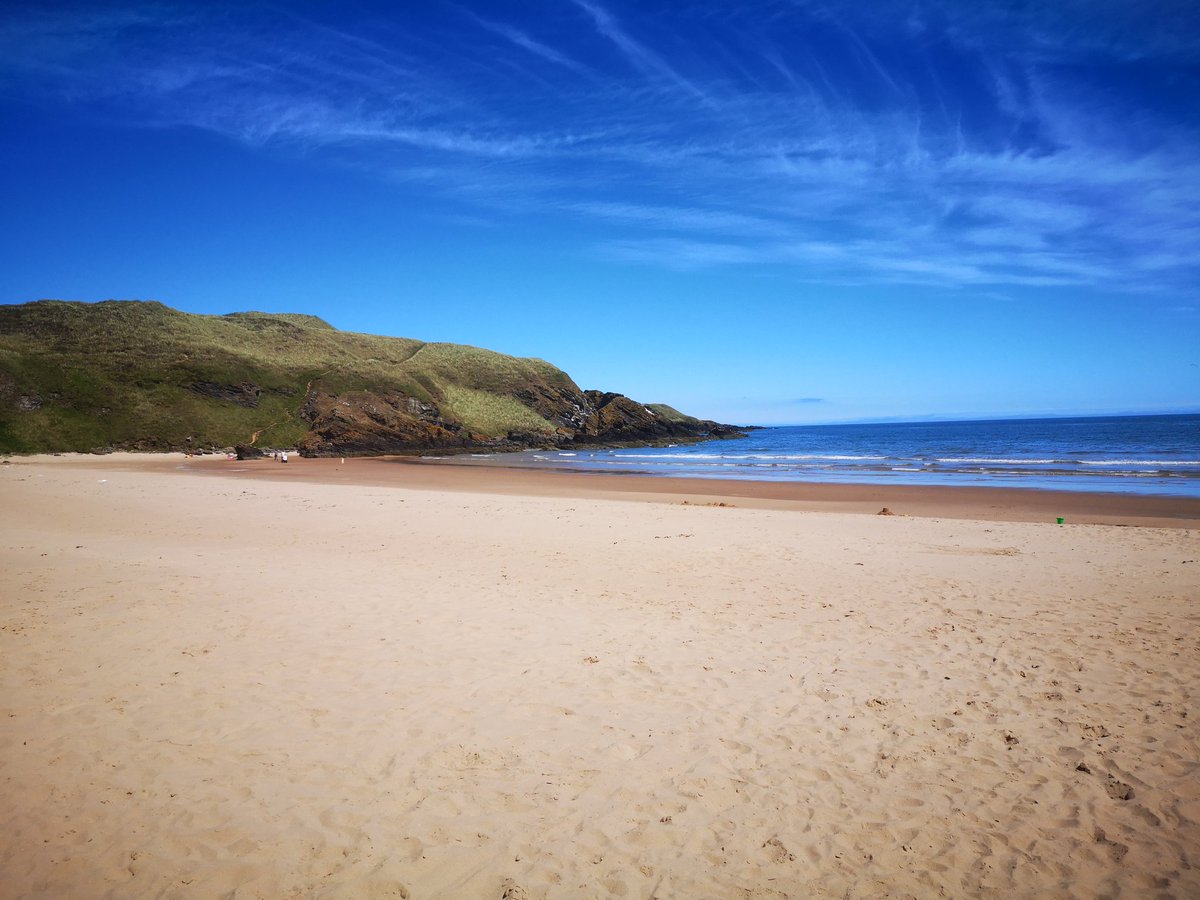 mattylockers's tweet photo. Perfect day for a dip at Hackley Bay, one of Aberdeenshire's finest. Definitely worth the walk down #visitabdn #miniheatwave #hackleybay #collieston https://t.co/jLPGrisQLK
