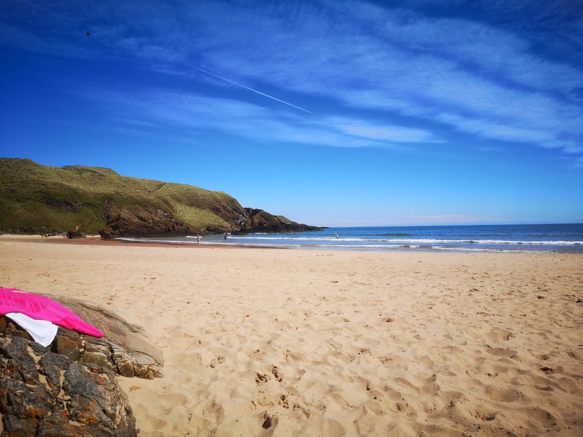mattylockers's tweet photo. Perfect day for a dip at Hackley Bay, one of Aberdeenshire's finest. Definitely worth the walk down #visitabdn #miniheatwave #hackleybay #collieston https://t.co/jLPGrisQLK